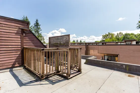 roof top deck 5 - 3309 Mountain Highway, North Vancouver  