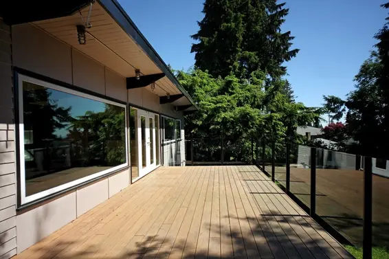 466 sq/ft deck  