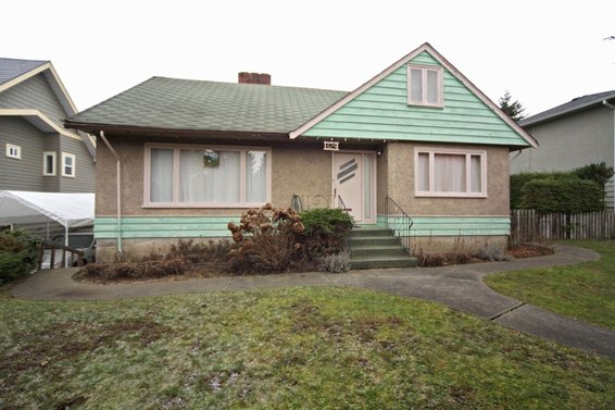 324 West 20th Street, North Vancouver
