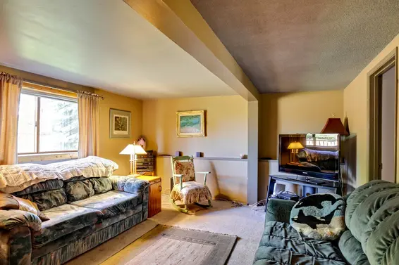 623 East 8th Street, North Vancouver For Sale - image 17