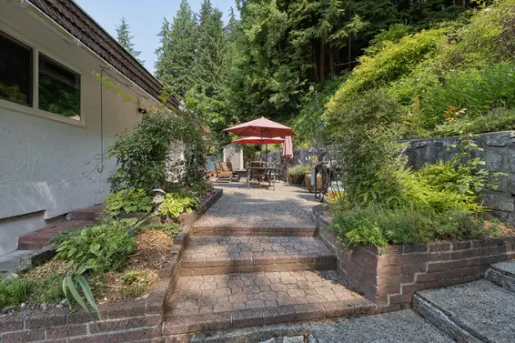 704 Maurelle Court, North Vancouver For Sale - image 40