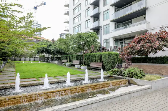 Courtyard - 703 - 158 W 13th Street, North Vancouver  