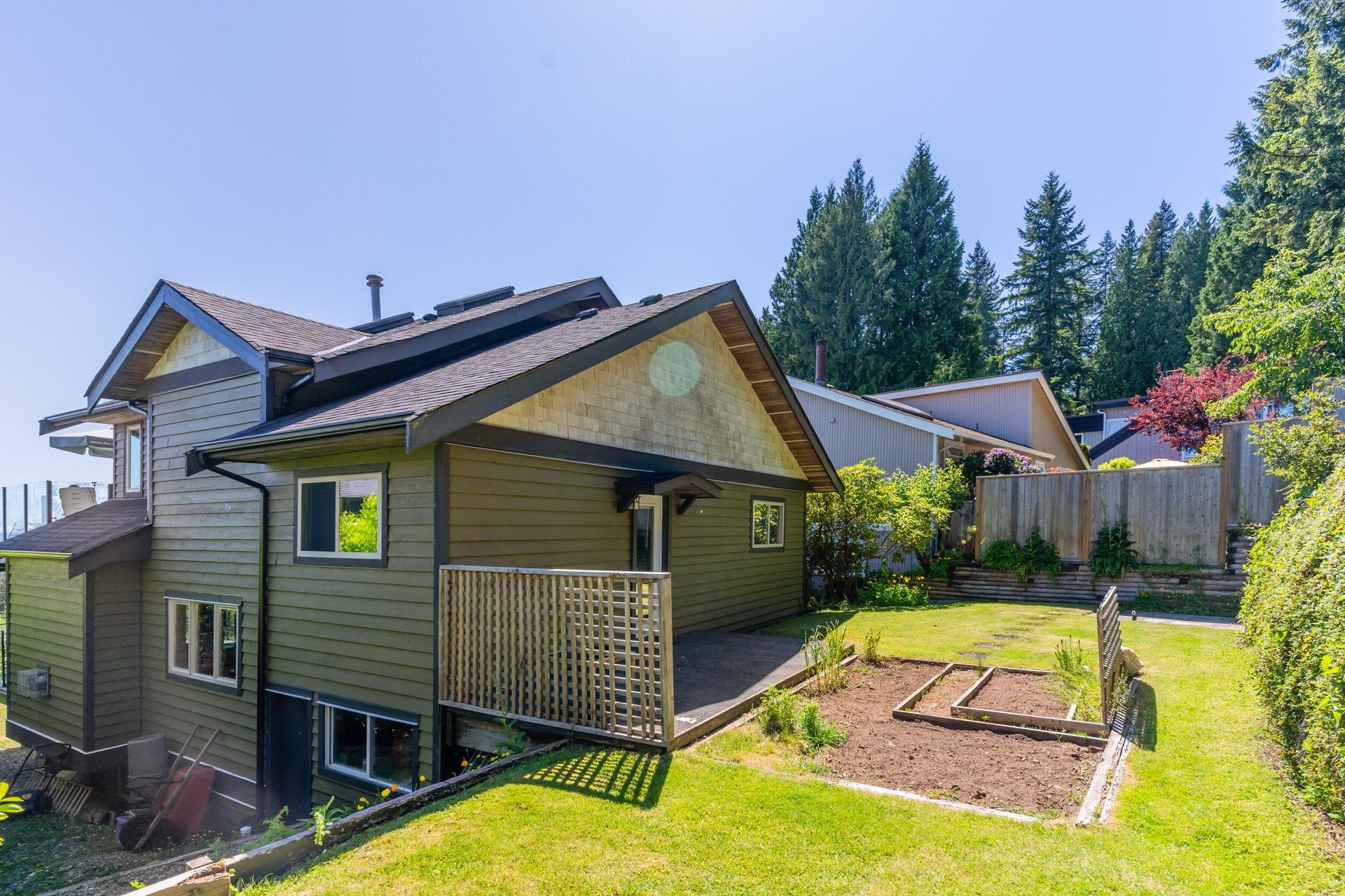 1070 Chamberlain Drive, North Vancouver SOLD Price? Log In.