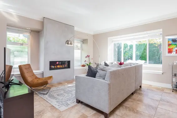 Living Room - 341 West 14th Street, North Vancouver  