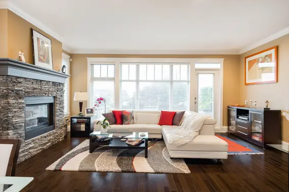3660 Carnarvon Avenue, North Vancouver For Sale - image 2
