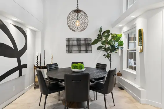 5 1550 Larkhall Crescent, North Vancouver For Sale - image 5