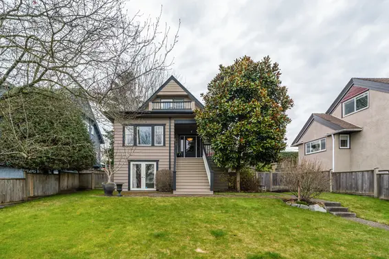 424 East Keith Road, North Vancouver For Sale - image 1