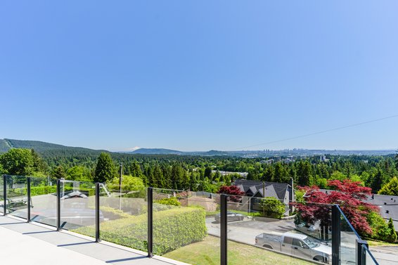 1070 Chamberlain Drive, North Vancouver