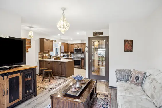 302 East 6th Street, North Vancouver For Sale - image 8