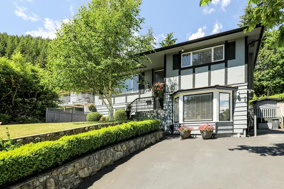 Front Yard - 1322 Mill Street, North Vancouver  
