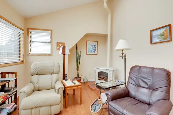 Sunroom - 1357 Moody Avenue, North Vancouver  