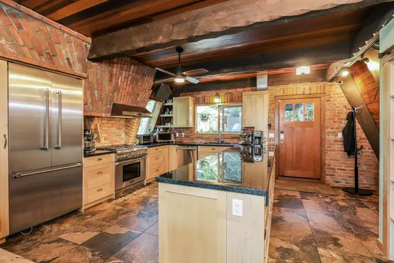 Kitchen - 440 Upper Bayview Road, Lions Bay  