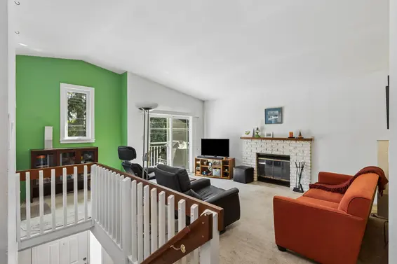 1678 Depmsey Road, North Vancouver For Sale - image 4