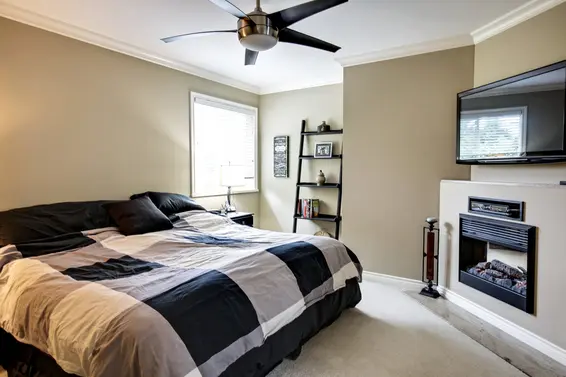 Master Bedroom - 2400 Weymouth Place, North Vancouver  