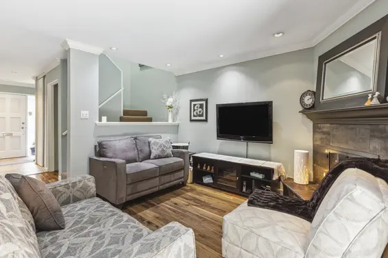 1287 Emery Place, North Vancouver For Sale - image 2