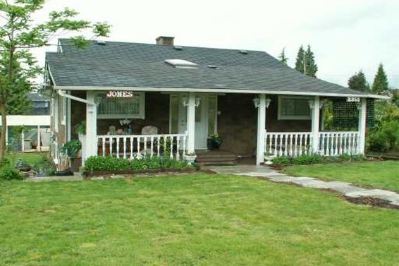2353 Jones Avenue, North Vancouver