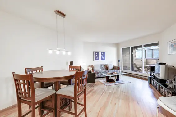 Dining Room - 111-1910 Chesterfield Avenue, North Vancouver  