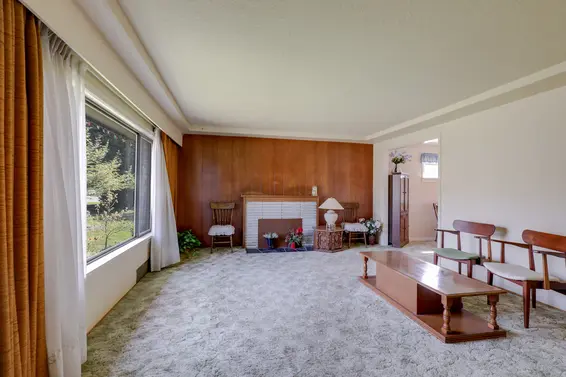 Living Room - 459 East 16th Street, North Vancouver  