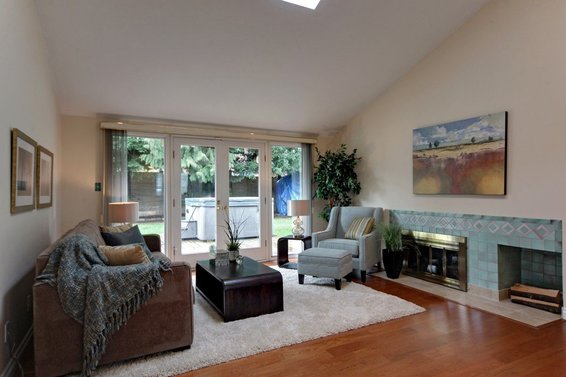 1184 Pinewood Crescent, North Vancouver