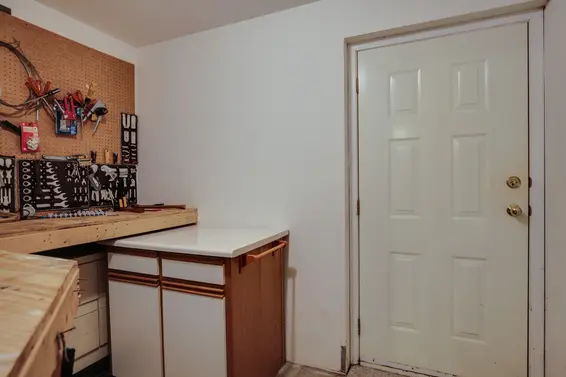 Basement workshop with seperate entrance  