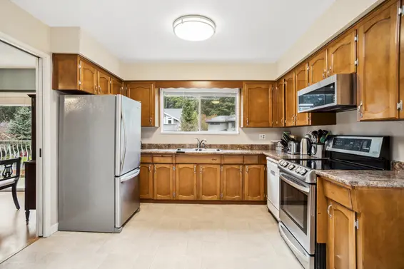 2541 Hyannis Point, North Vancouver For Sale - image 11