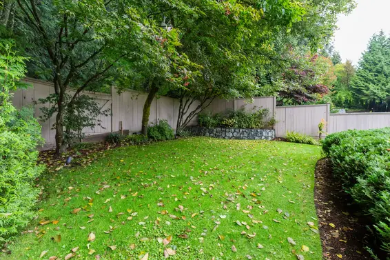 Backyard - 998 Dempsey Road, North Vancouver  
