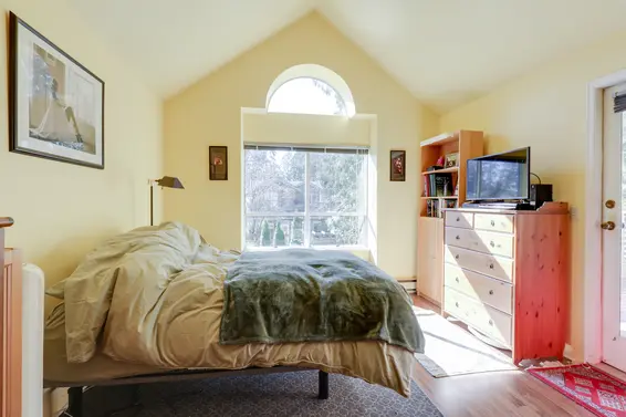 Master Bedroom - 1101 Clements Avenue, North Vancouver  