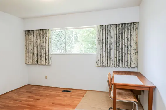 Bedroom - 3490 Institute Road  