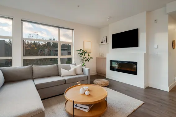 202 3602 Aldercrest Drive, North Vancouver For Sale - image 6