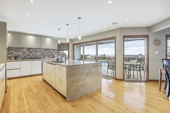 2022 Blairview Avenue, North Vancouver For Sale - image 14