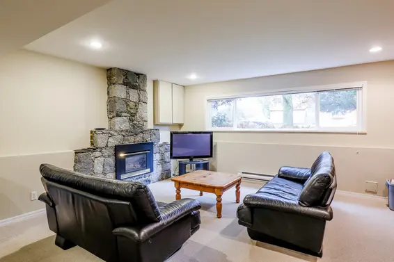 Recreation Room - 4353 Ruth Crescent  