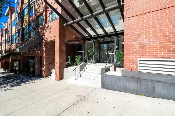 208-345 Lonsdale Avenue, North Vancouver
