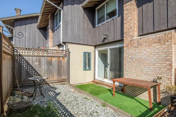 801-555 W 28th Street, North Vancouver - Patio 2  