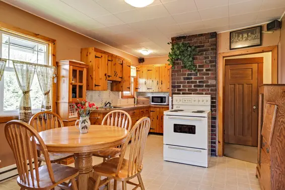 623 East 8th Street, North Vancouver For Sale - image 6