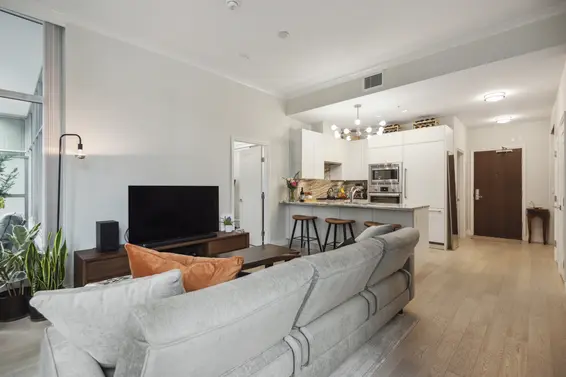 112 185 Victory Ship Way, North Vancouver For Sale - image 7