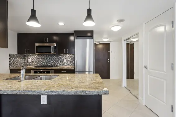 403 133 East Esplanade, North Vancouver For Sale - image 8