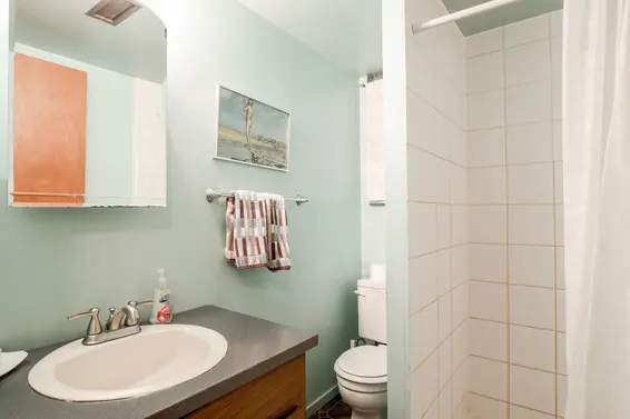 Bathroom - 868 Drayton Street, North Vancouver  