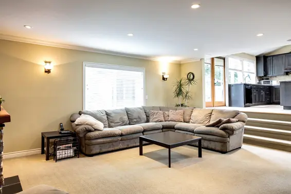 Family Room - 2400 Weymouth Place, North Vancouver  