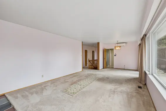 702 Winona Avenue, North Vancouver For Sale - image 6