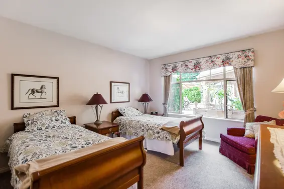 Guest Suite - 401 2059 Chesterfield Avenue, North Vancouver  
