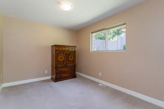1070 Chamberlain Drive, North Vancouver For Sale - image 29