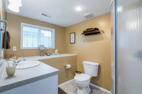 424 East Keith Road, North Vancouver For Sale - image 48