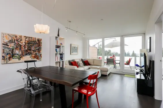 Dining Room | 402 - 650 Evergreen Place  