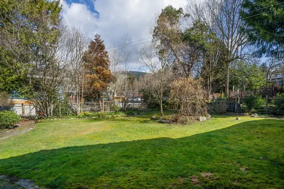 408 West St James Road, North Vancouver For Sale - image 40