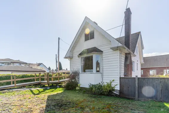 535 East 13th Street, North Vancouver For Sale - image 43