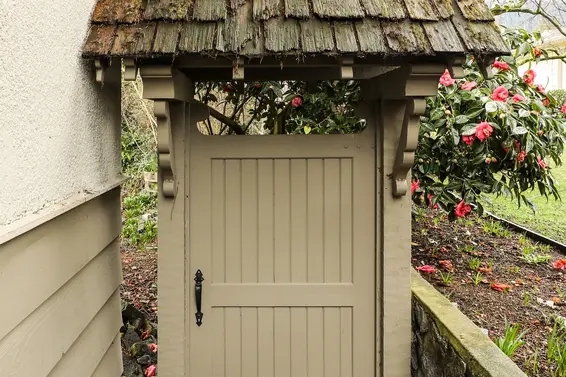 Gate - 408 West 26th Street, North Vancouver  