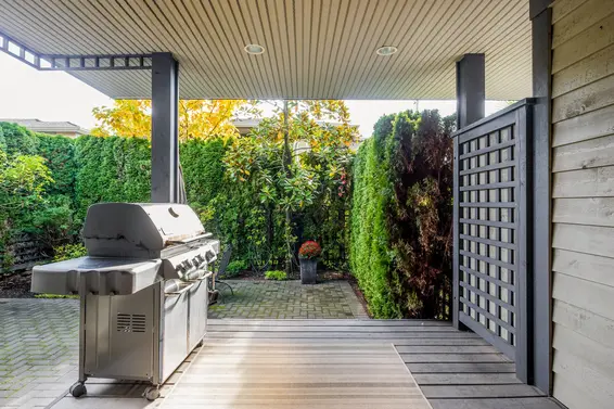 Back Deck - 341 West 14th Street, North Vancouver  