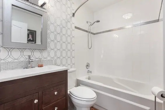 Bathroom - 704-1500 Ostler Court, North Vancouver  