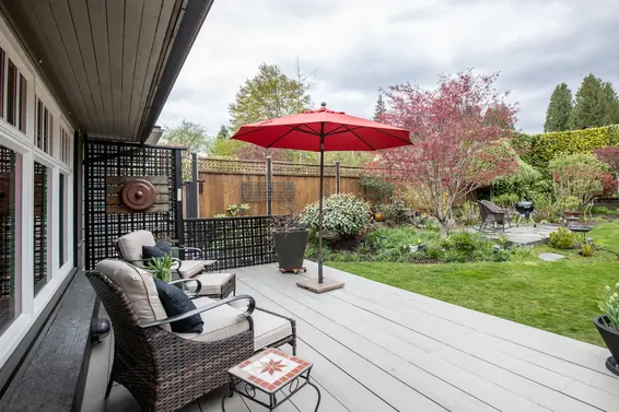 515 East 19th Street, North Vancouver - porch 4  