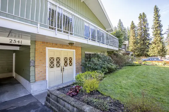 2541 Hyannis Point, North Vancouver For Sale - image 36